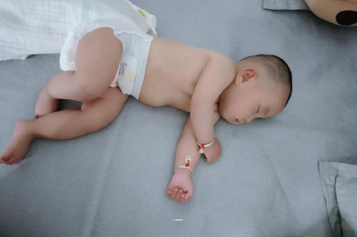 当阳怀孕多久会显肚子